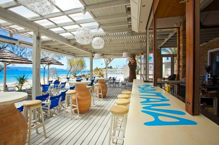 Santana Beach Club in Naxos Agia Anna